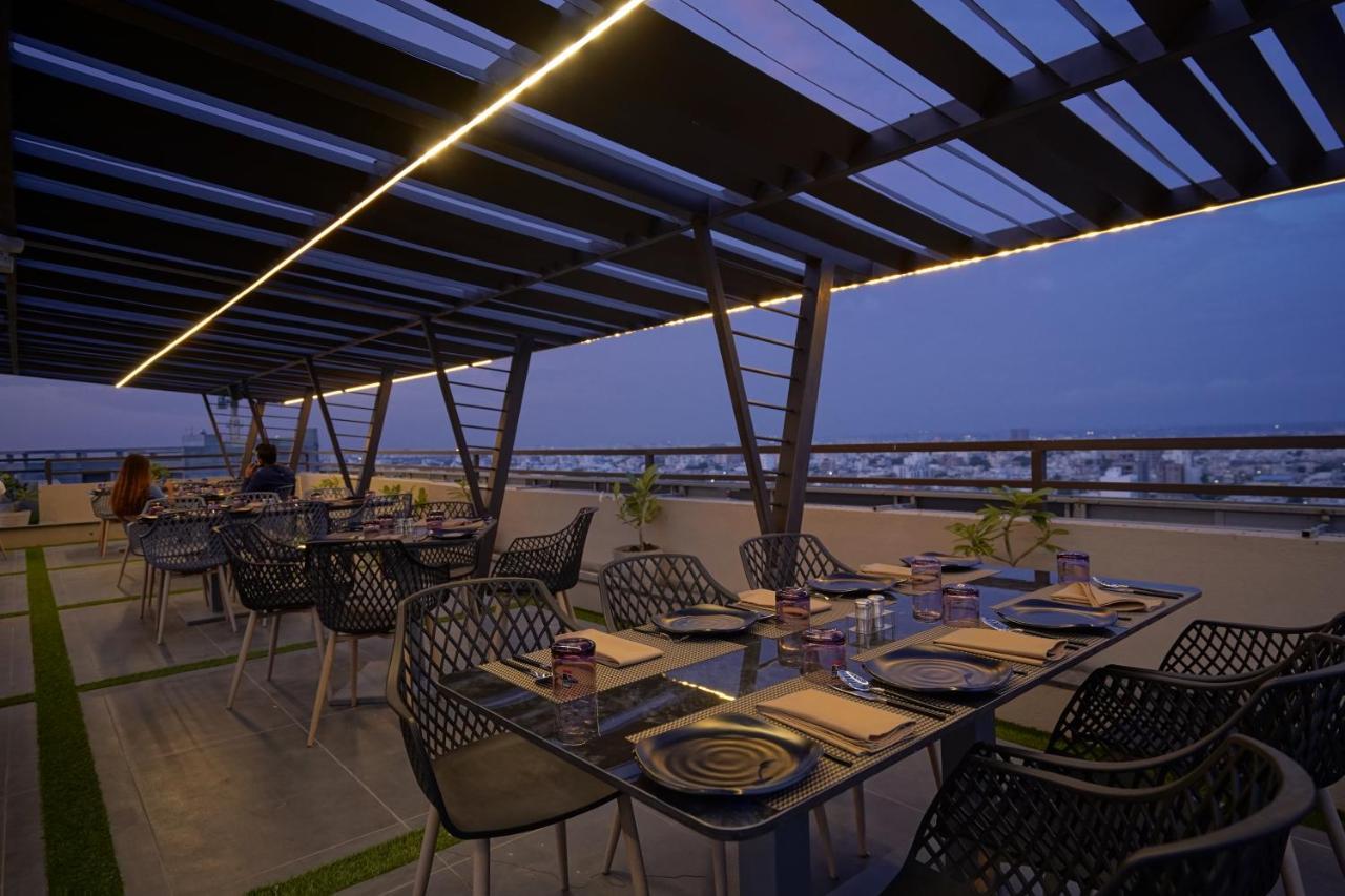 The Galleria Hotel Rajkot Εξωτερικό φωτογραφία